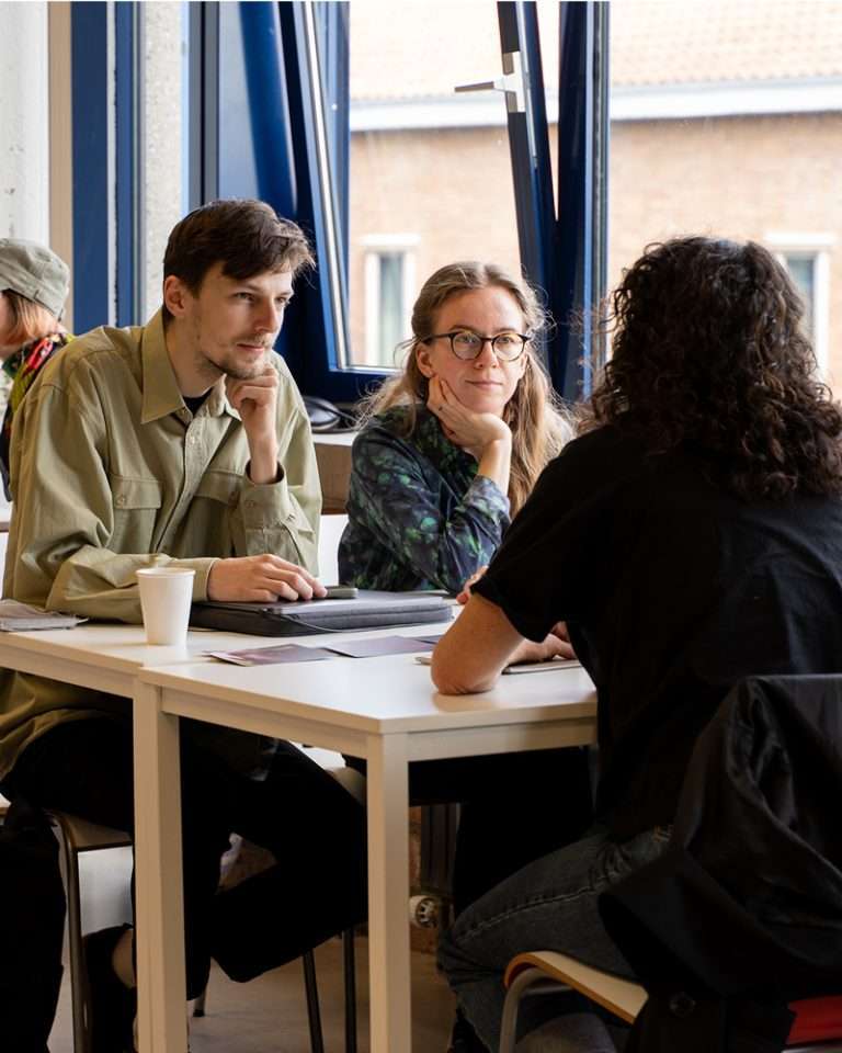 Read more about the article Active listening 