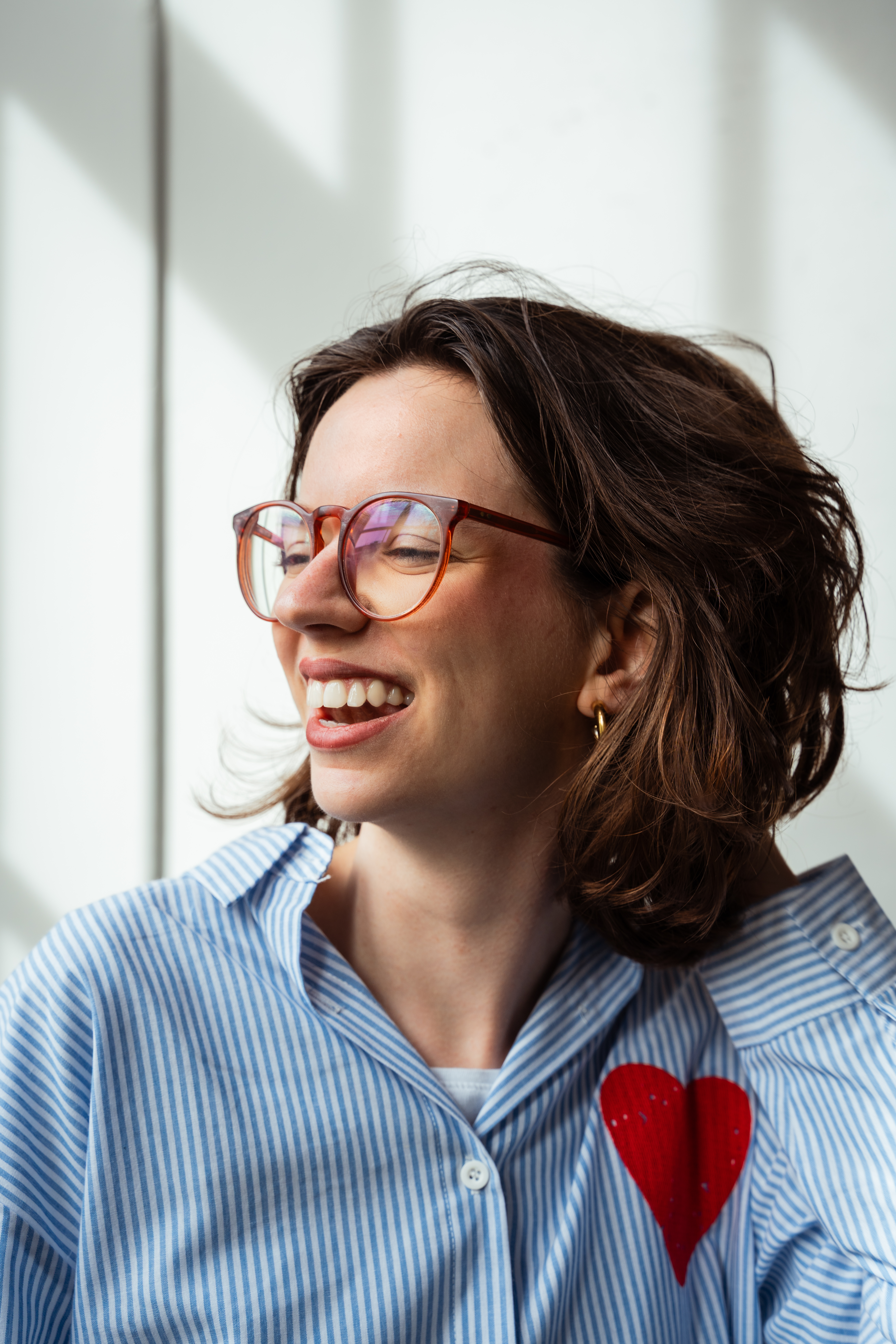 Portrait of woman laughing